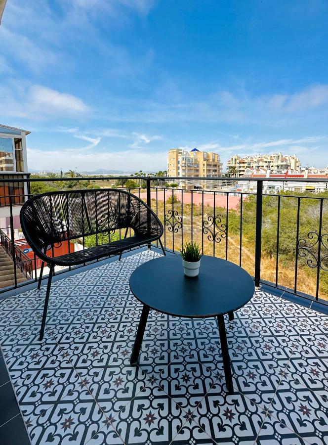 Bonito Apartamento Mar Azul ตอร์เรเวียคา ภายนอก รูปภาพ